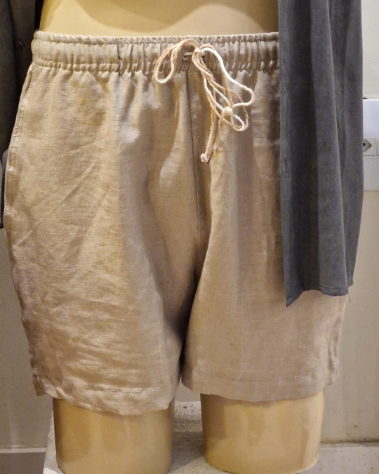 SHORT DE LINHO BEGE